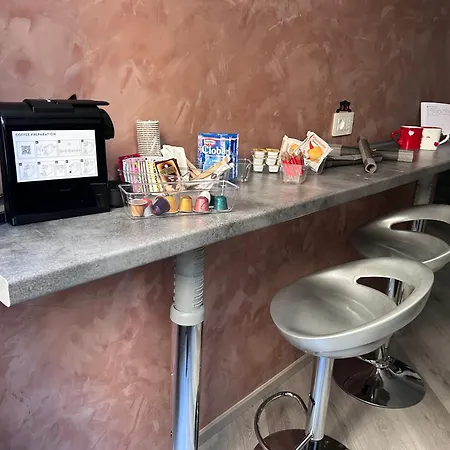 Breath Of 5 Min A Piedi Metro B San Paolo Poche Fermate Dal Centro Di Apartament